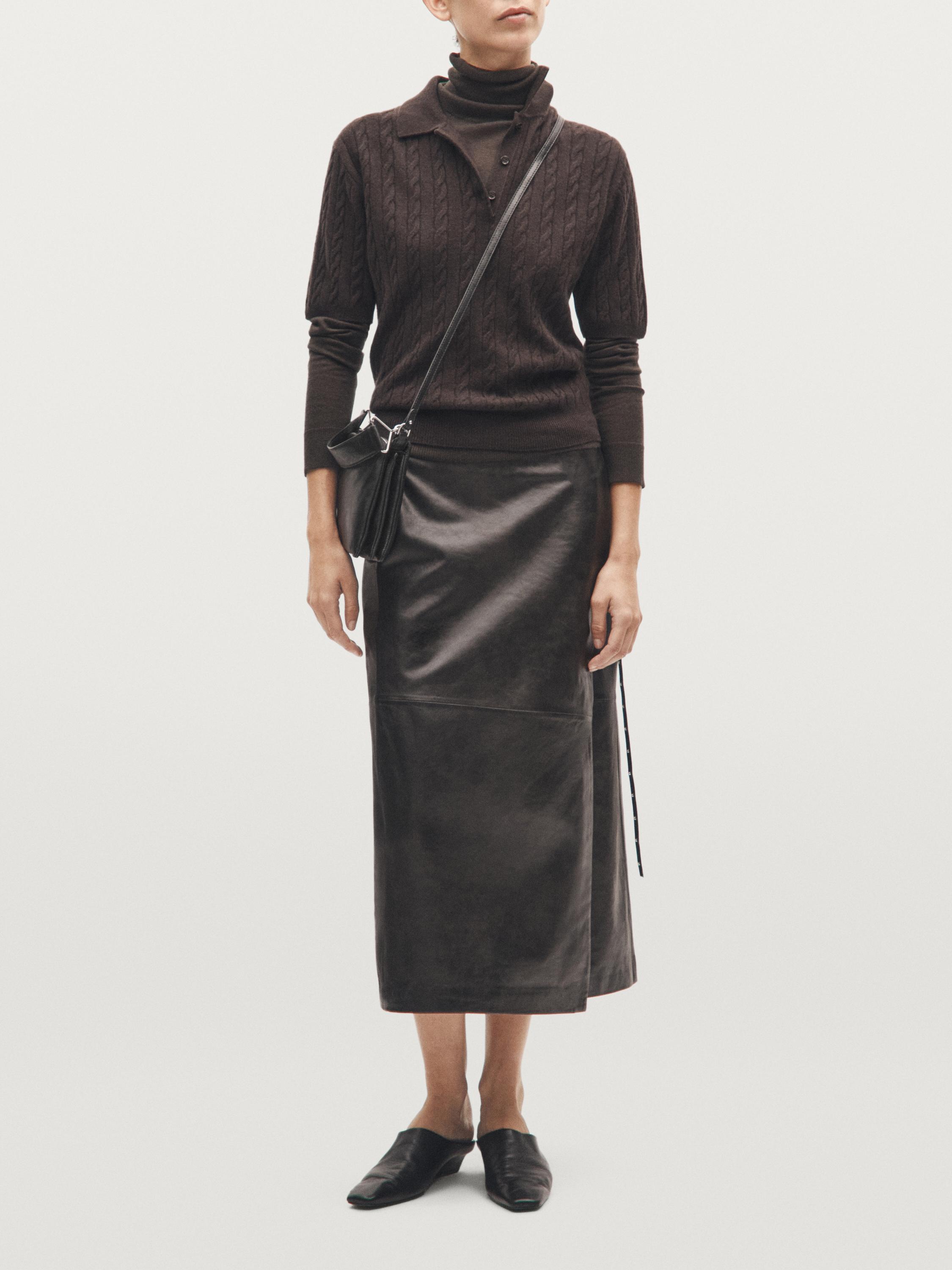 Small nappa leather bag with compartments